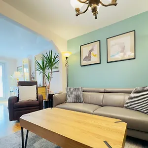 Villa Peace House Subway&private Parking 5 Mins Downtown