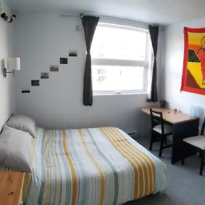 Séjour chez l'habitant Very Nice, Clean&quiet Double Next To Downtown